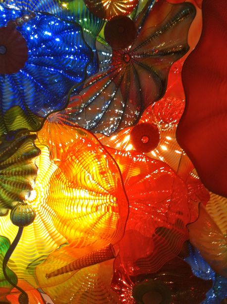 Chihuly layers pieces and nest smaller shapes into larger shapes in his Persian Ceiling. (Detail.)