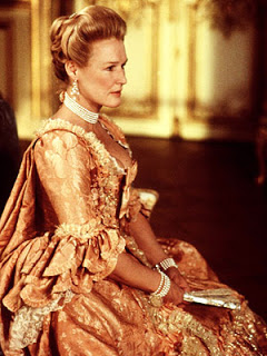 Close as Marquise de Merteuil in Dangerous Liaisons. [Image courtesy: the Oscar Nerd.com]