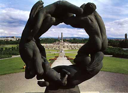 Wheel of Life scuopture at Vigeland Park [Image courtesy: Red Ice Creations]