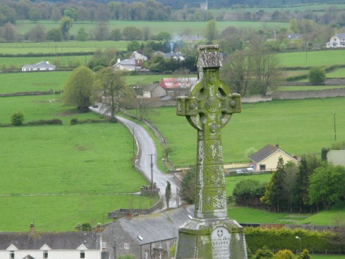 [Image Courtesy : http://veganfusion.files.wordpress.com/2009/04/irish-landscape.jpg]