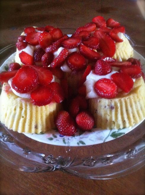 Here are all five shortcakes assembled on the cake dish. They taunted us all through dinner. 